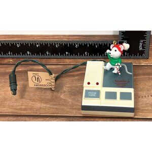 1992 HALLMARK KEEPSAKE ORNAMENT QLX724-1 SANTA'S ANSWERING MACHINE MOUSE CANDY